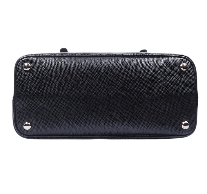 《PRADA》サフィアーノ スモール ショルダーバッグ 中古