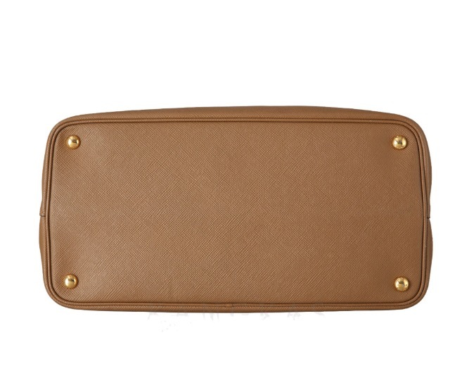 《PRADA》サフィアーノ バッグ 中古