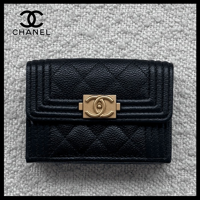 【大人気デザイン☆】CHANEL BOY CHANEL 3つ折りナノウォレット