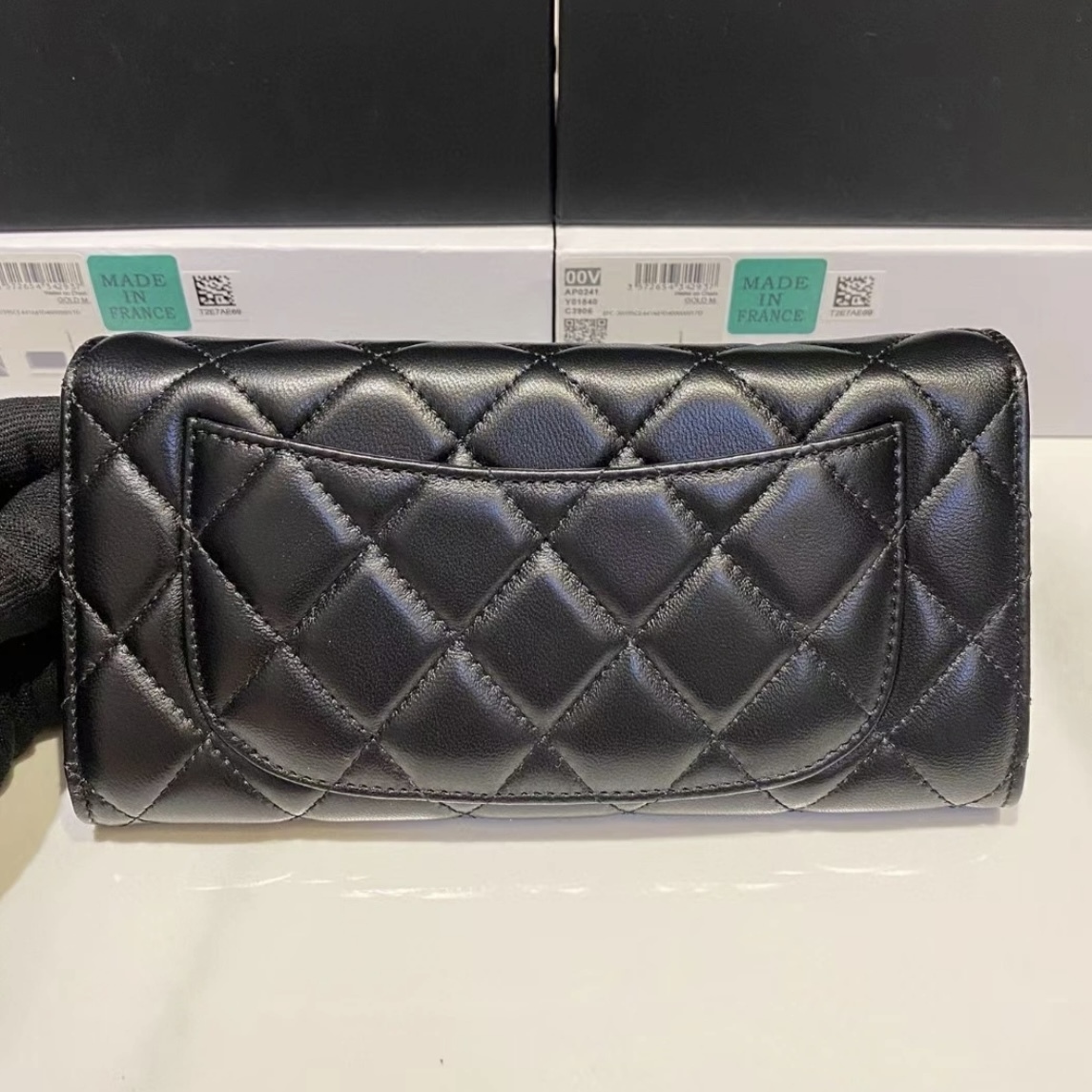 《上品なシャネルらしさ溢れる♪》大人気定番★CHANEL 長財布