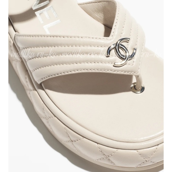 厚底でスタイルアップ☆【CHANEL】 シャネル サンダル 厚底でスタイルアップ☆【CHANEL】シャネル サンダル