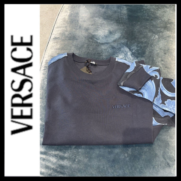 早い者勝ち【VERSACE】スウェットシャツ
