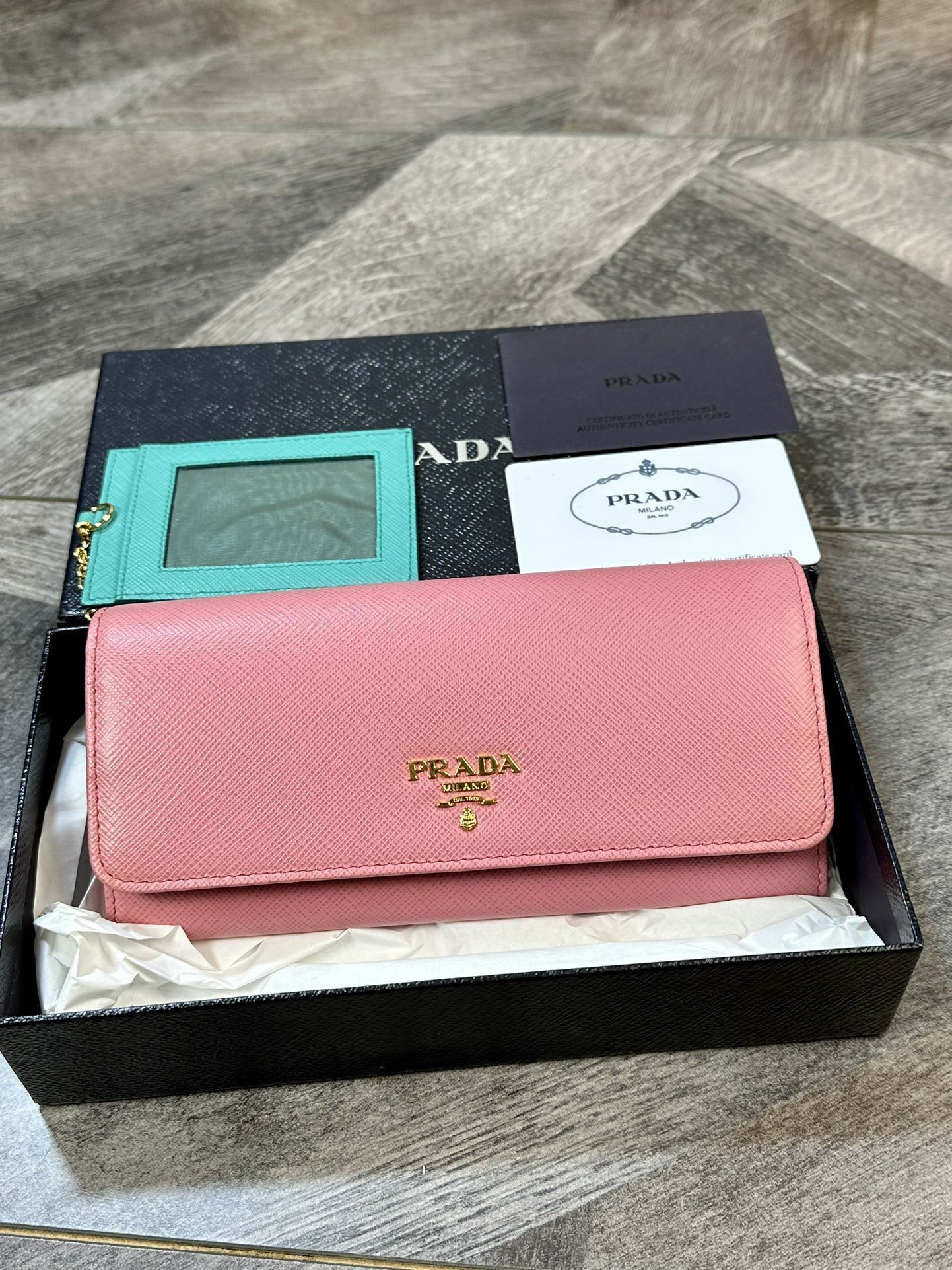 ★送料込★PRADA レザー カードケース付き 長財布