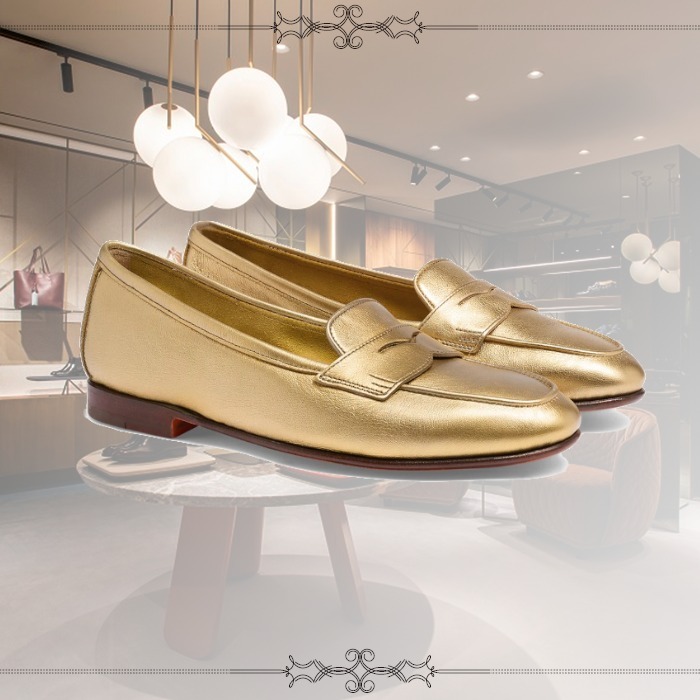 【★完売必至★】Santoni ☆ ラミネートレザー Carla ローファー