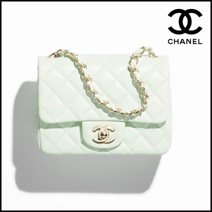 ★爽やかコーデ【 CHANEL 】ミニ クラシック ハンドバッグ