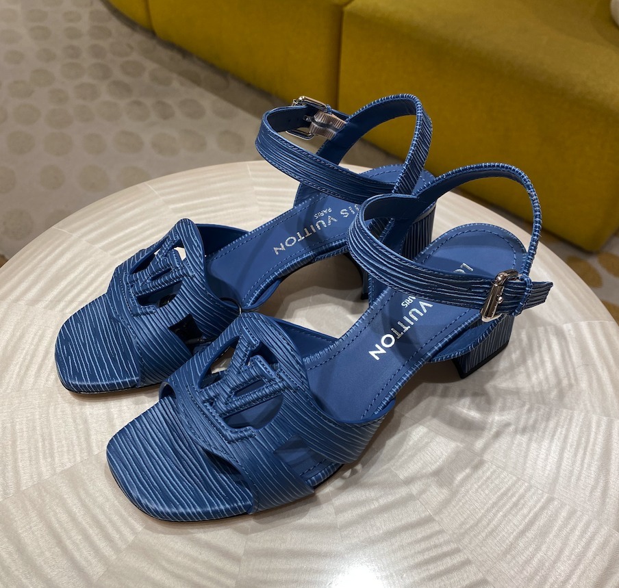海外限定色♪ LouisVuitton イソラ サンダル エピレザー 5.5cm