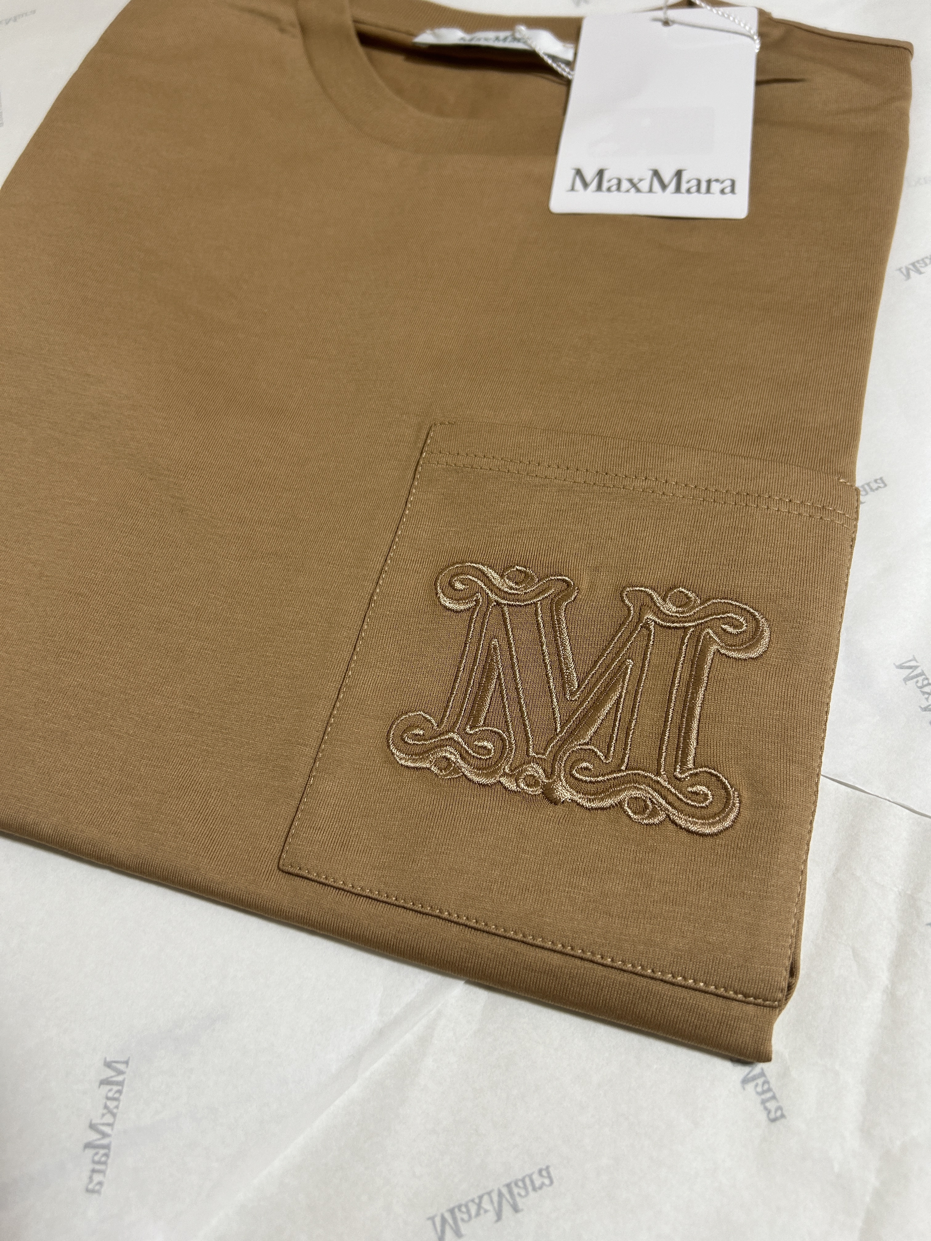 マックスマーラ】MAX MARA 胸ポケットロゴ Tシャツ (Max Mara/T