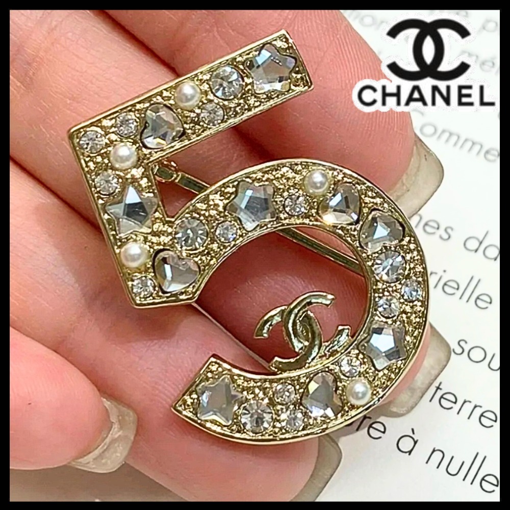 【高貴な香りに浸る♡】CHANEL ブローチ