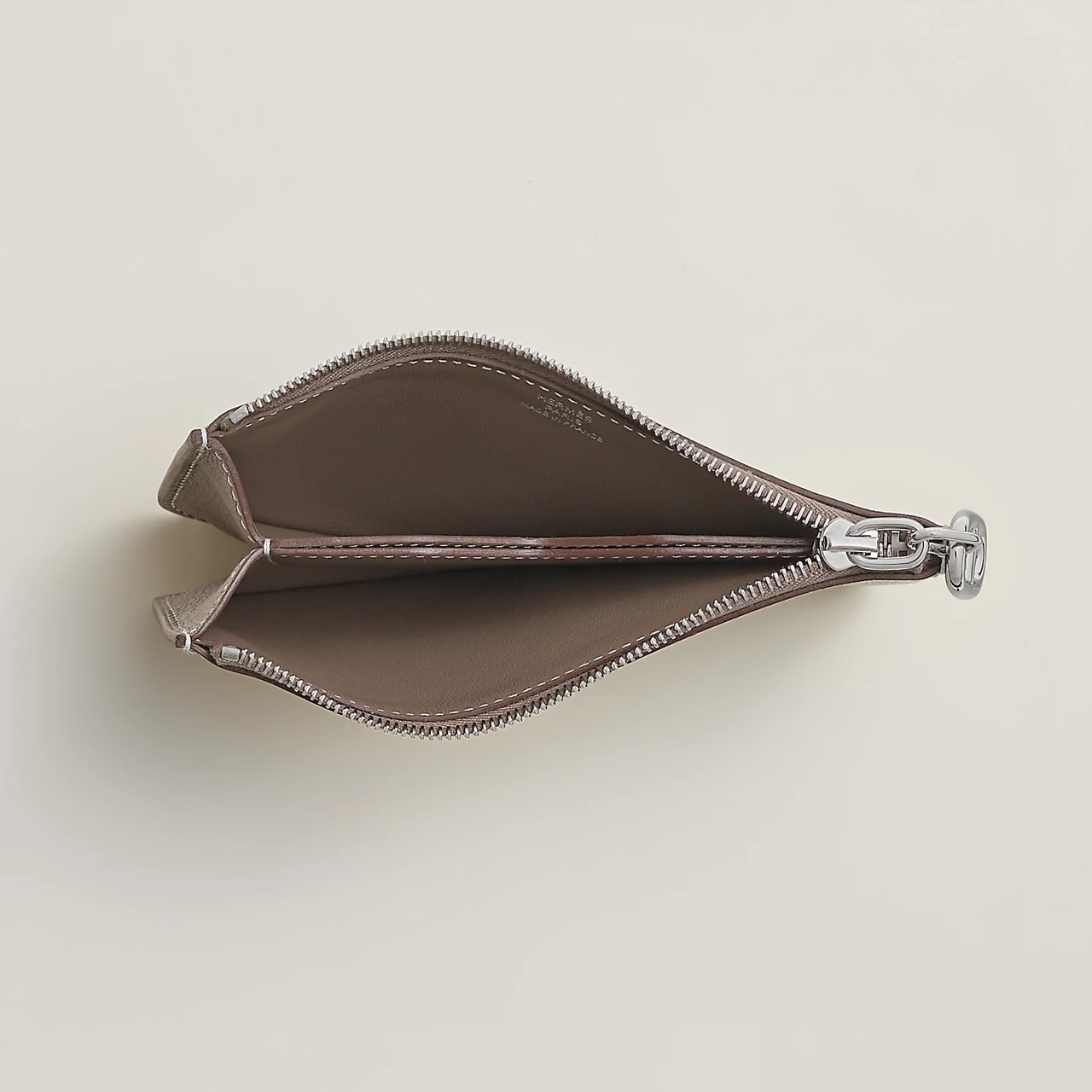 【普段使いにも♪】 HERMES《Zipengo カードケース》