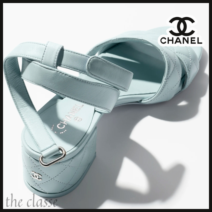 【爽やかカラー♡】ヘビロテ間違いなし★ CHANEL サンダル