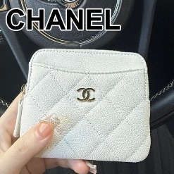《明るいカラー》CHANEL 25c ジップカードケース ベージュ