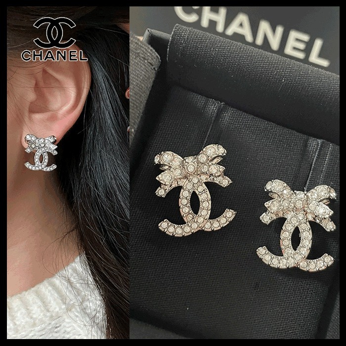【きらめくリボン×ロゴがかわいい☆】CHANEL ピアス CCロゴ