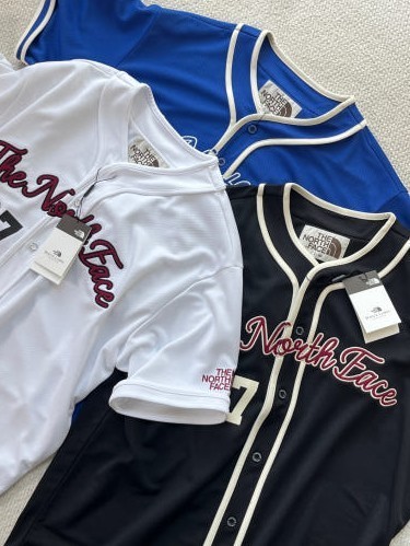 [ノースフェイス] フロントボタン ベースボール Tシャツ(3color)