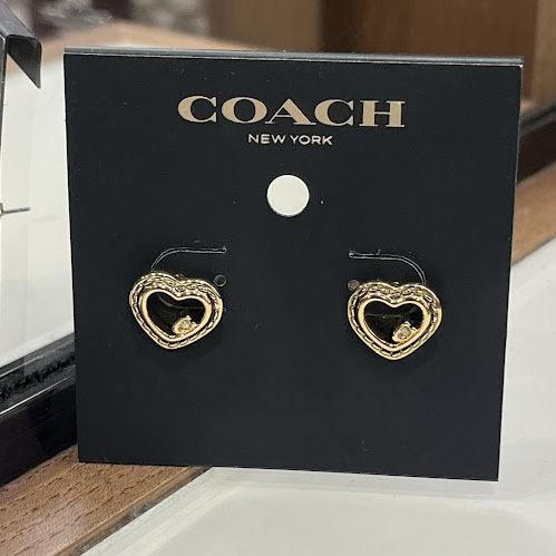 即発 COACH スティッチド ハート スタッド ピアス 関税送料込