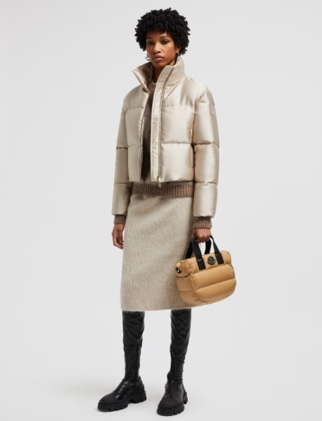 ♪直営店♪Moncler Bonnelles ショートダウンジャケット MONCLER】Bonnelles ショートダウンジャケット 光沢 上品
