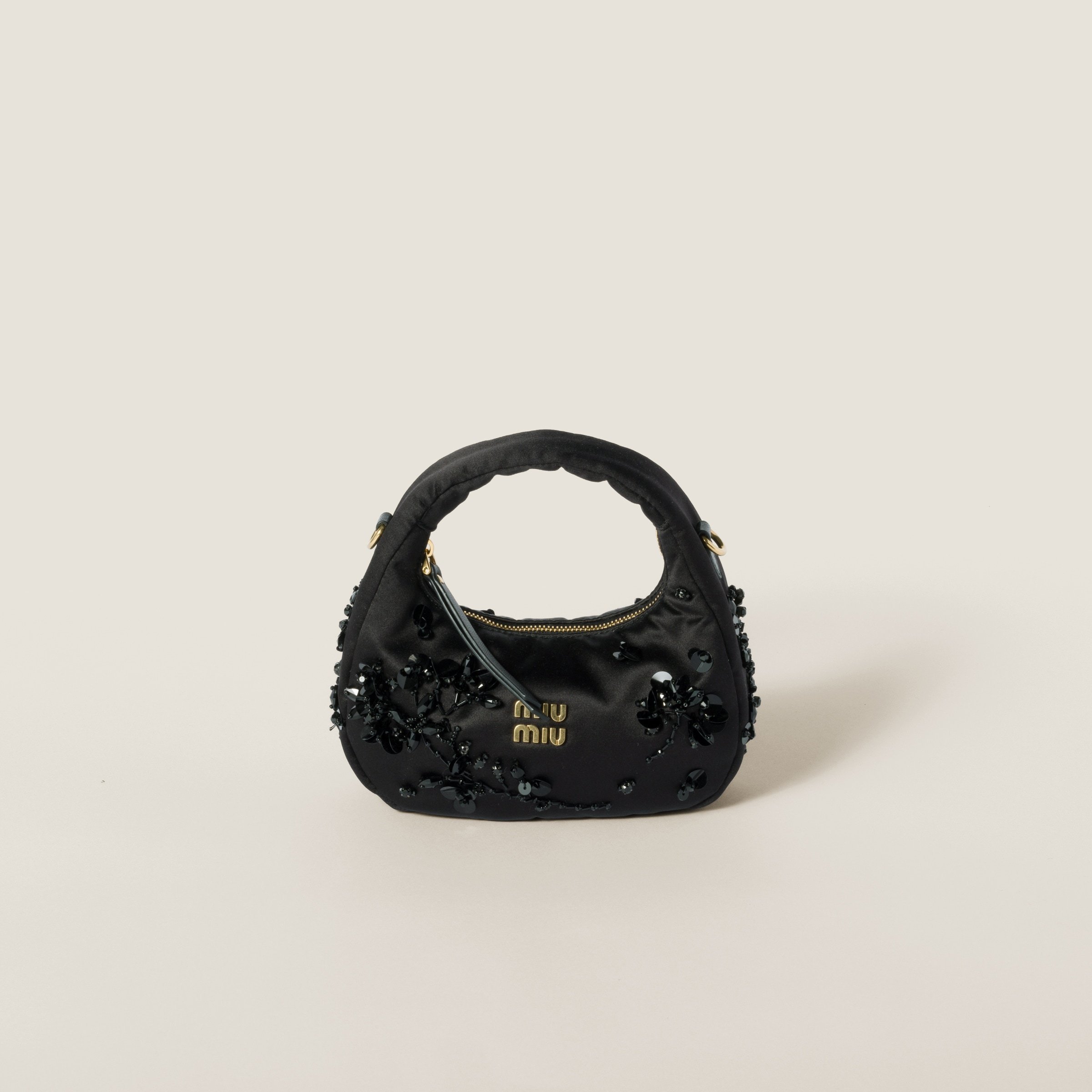 【日本入手困難】Wander embroidered duchesse mini-bag