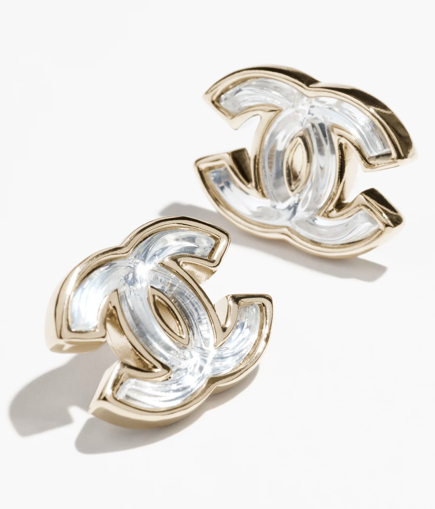《洗練された一品》CHANEL ピアス ホワイト×シルバー