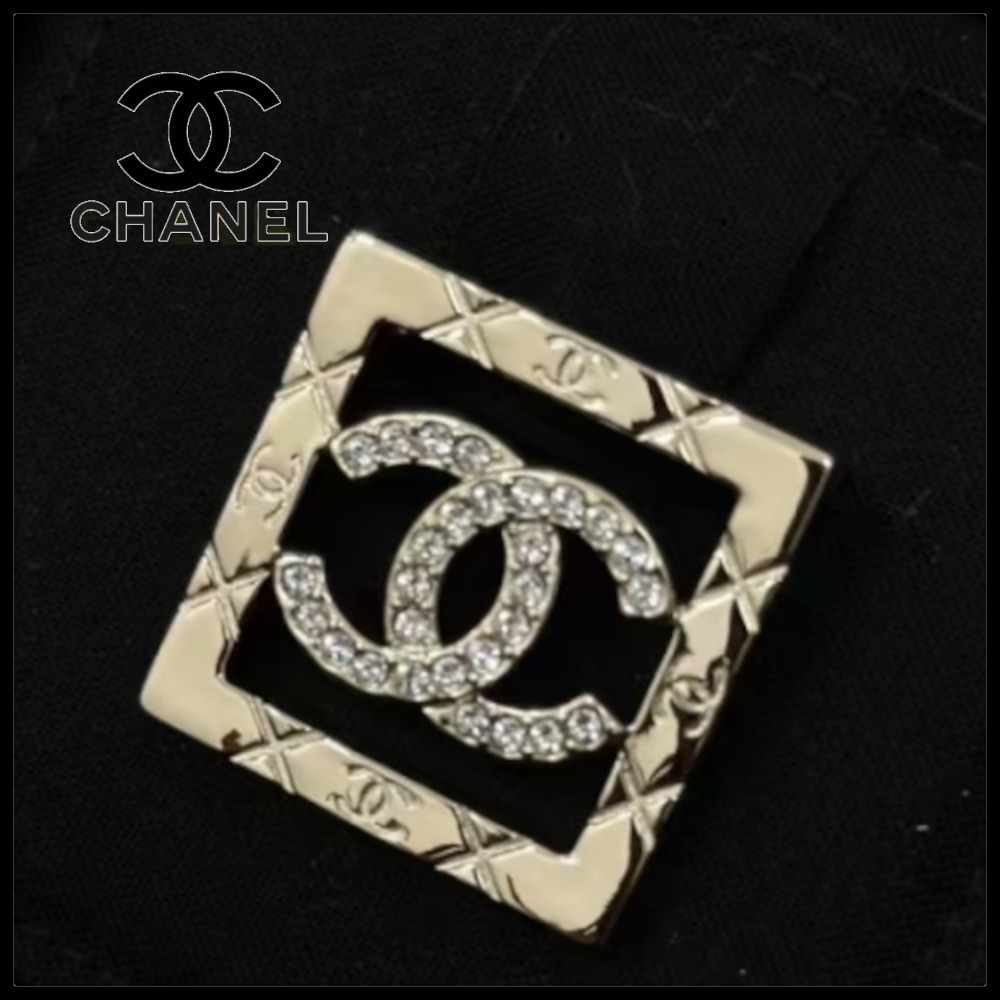 【スクエア型がカッコイイ♪】CHANEL   25ss  ブローチ