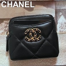 《大人気》CHANEL 19 ジップコインパース ブラック