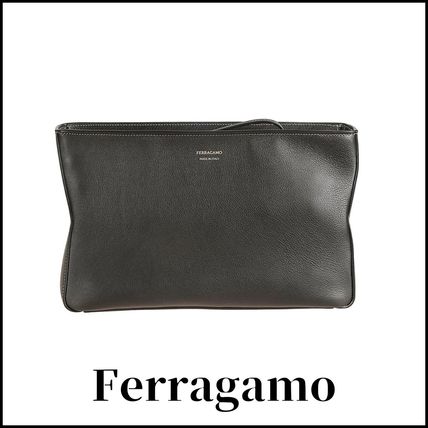 SALVATORE FERRAGAMO クラッチ&フリフケス FERRAGAMO(フェラガモ) クラッチバッグ(メンズ) - 海外通販のBUYMA