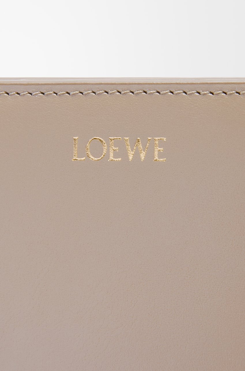 LOEWE】ノットコンパクトウォレット ナッパカーフスキン 直営