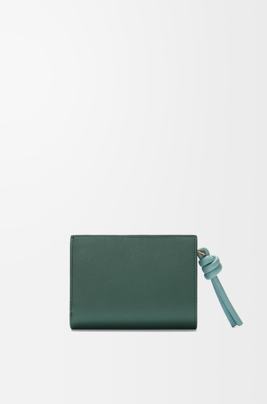LOEWE直営店 カーフスキンナッパのノットコンパクトウォレット LOEWE】ノットコンパクトウォレット ナッパカーフスキン 直営
