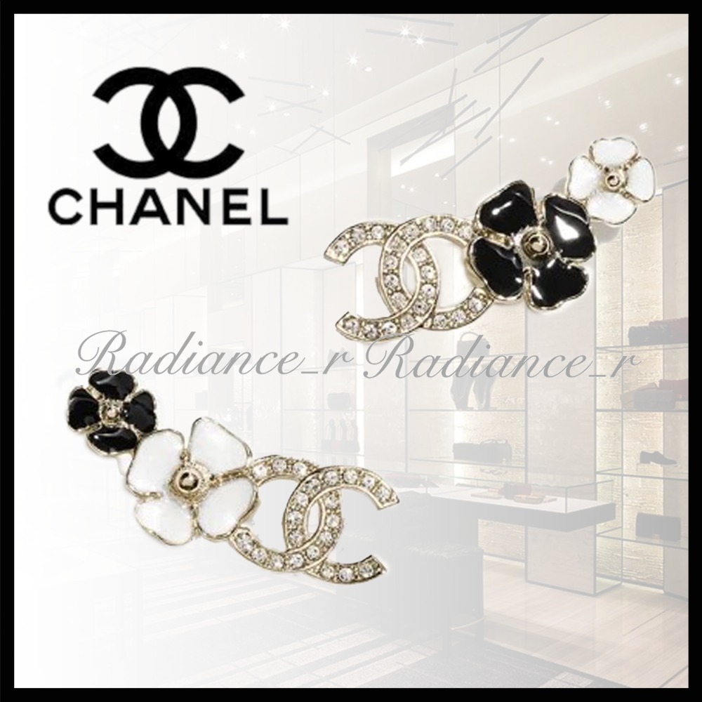 【可愛い♪クローバー&CCロゴ】CHANEL 25P ピアス