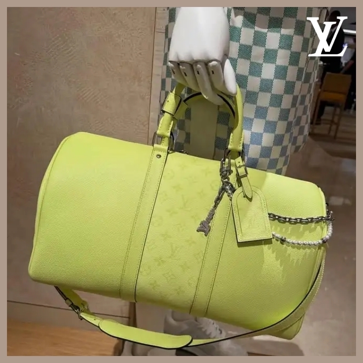 《LVロゴ》Louis Vuitton キーポル・バンドリエール 45