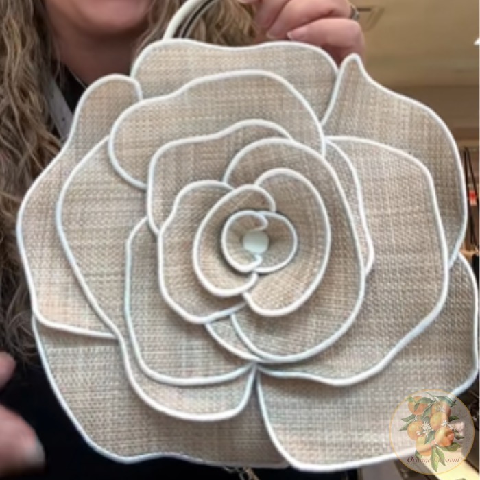 この夏の必需品【kate spade】Flora Rose ストロー クロスボディ