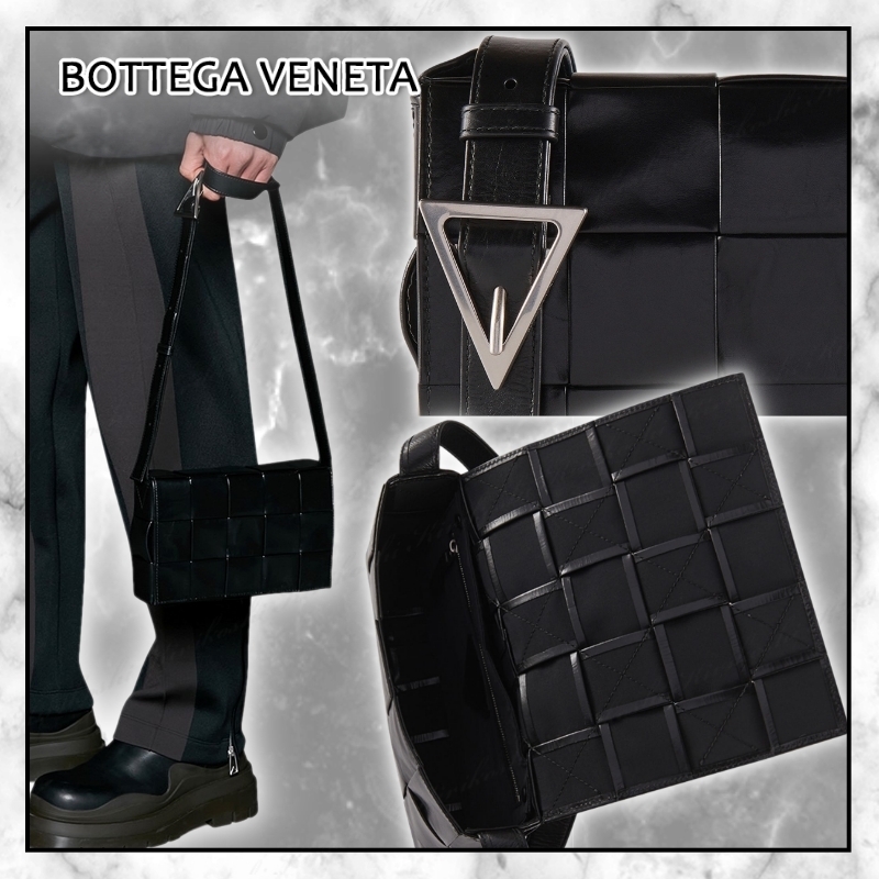 ◆BOTTEGA VENETA 最新作◆カセットバッグ/Black◆