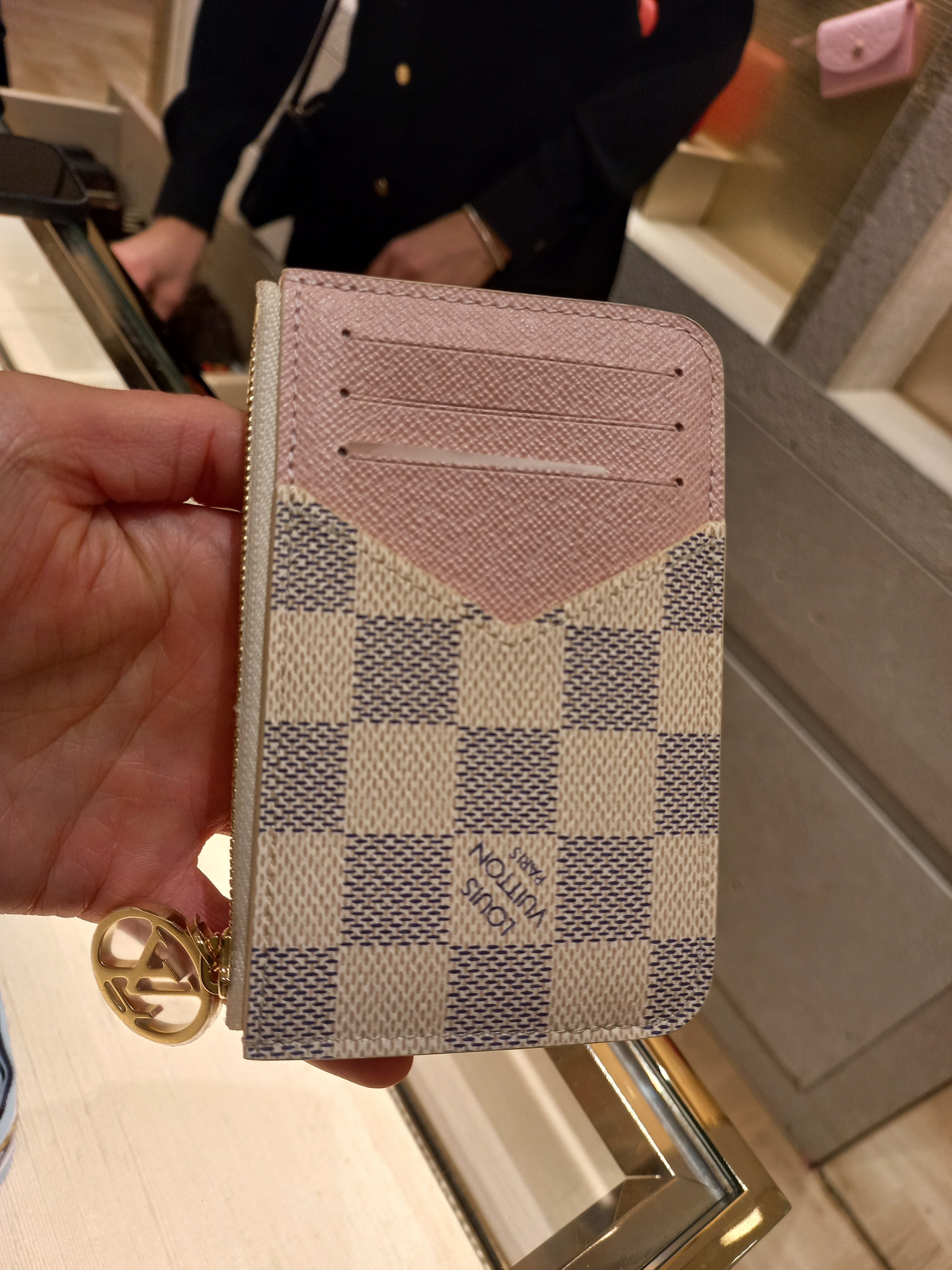 ☆LV☆直営店買付☆お洒落 Card Holder Romy☆コインケース付き