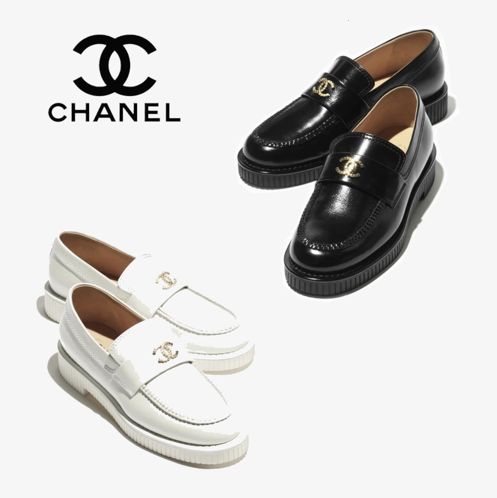 シンプルで使いやすい♪存在感あるCCロゴ【CHANEL】ローファー