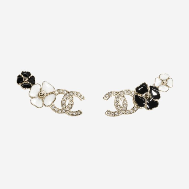 《クローバーが可愛い♡》CHANEL ピアス
