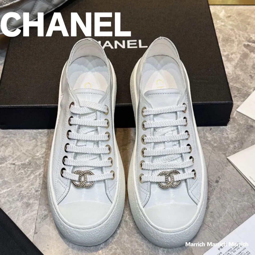 CHANEL《カジュアル♡厚底がアクセント》 スニーカー