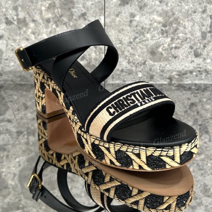 スタイルアップも叶う♪【Dior】25SS《Dway》ヒールサンダル