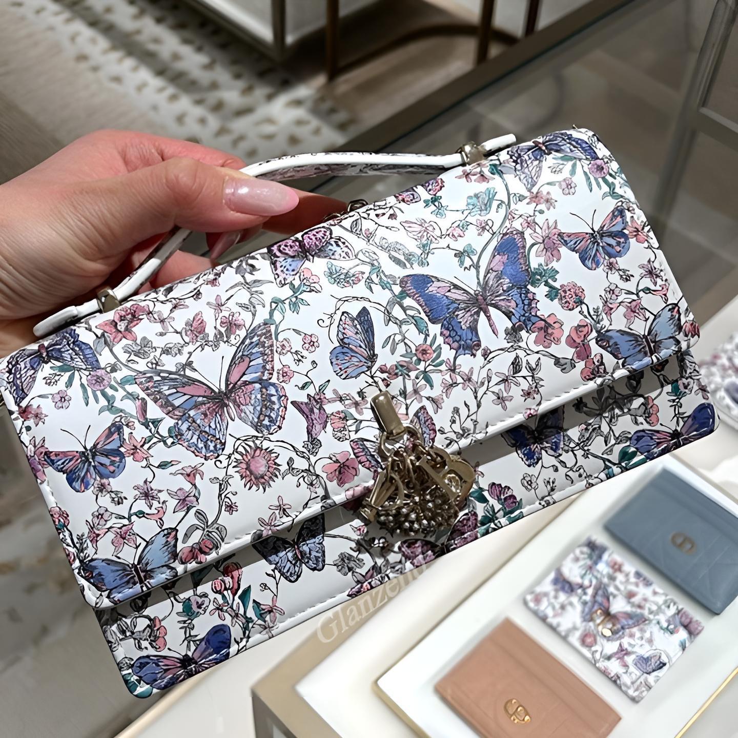 圧倒的な可愛さ♪【【Dior】蝶 《My Dior》ニバッグ