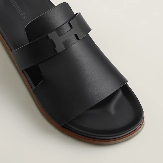 【足もとクールにオシャレ】HERMES ジャウレスサンダル 足もとクールにオシャレ】HERMES ジャウレスサンダル (HERMES