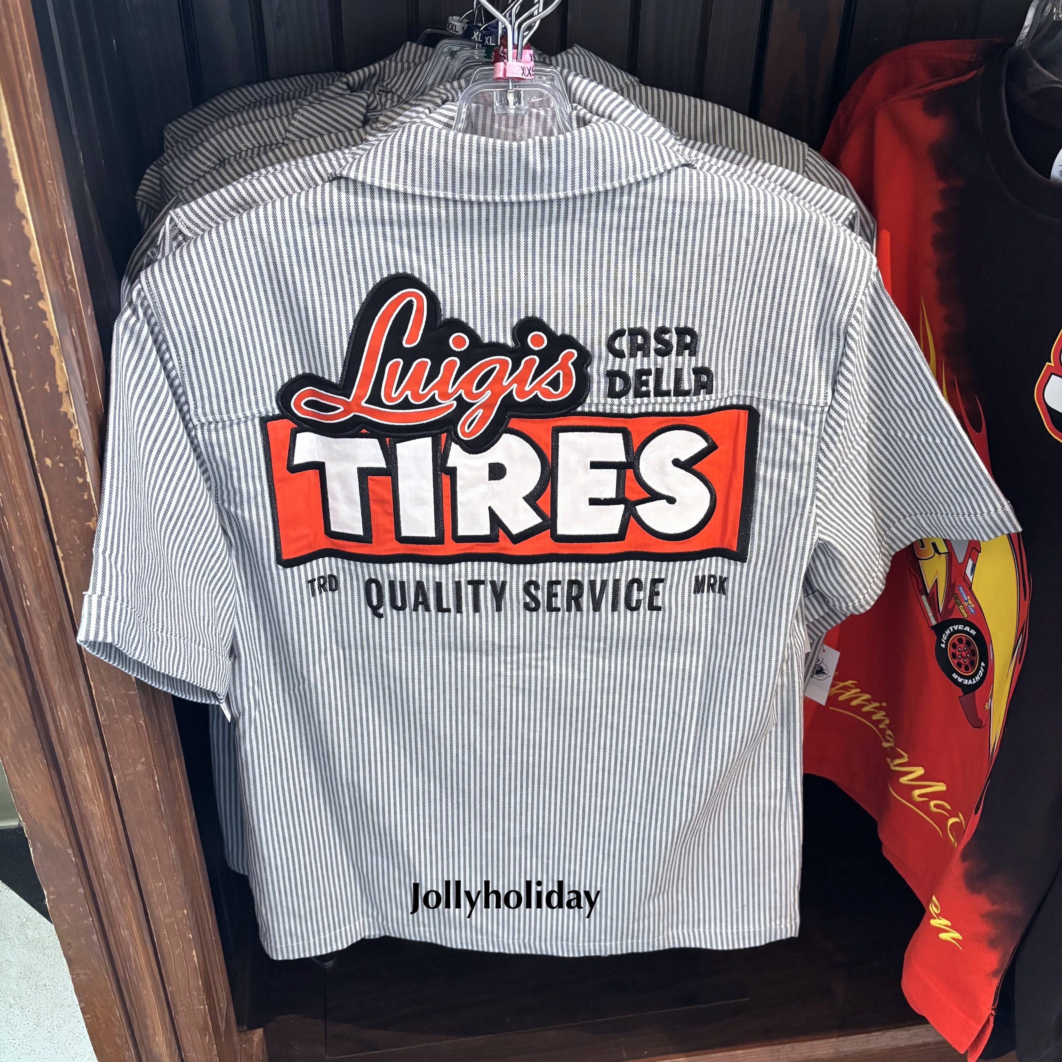 ☆US Disney Store☆ルイージのタイヤショップ 半袖シャツ