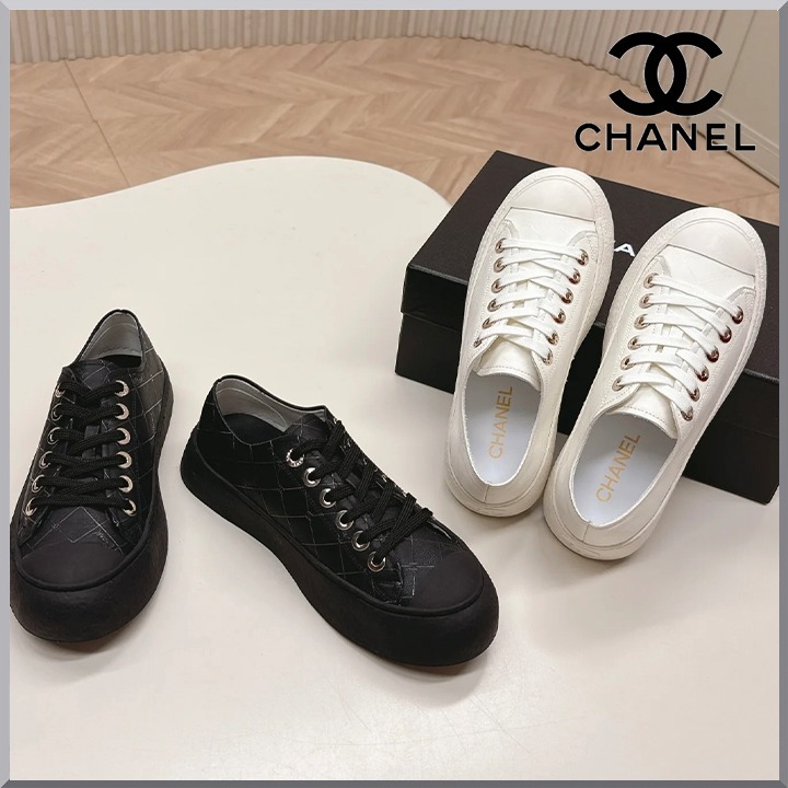 《どんなコーデにも♪2色》CHANEL スニーカー