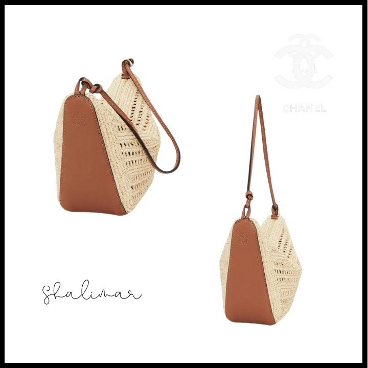 《LOEWE》 SS25 ラフィアのミニハンモック
