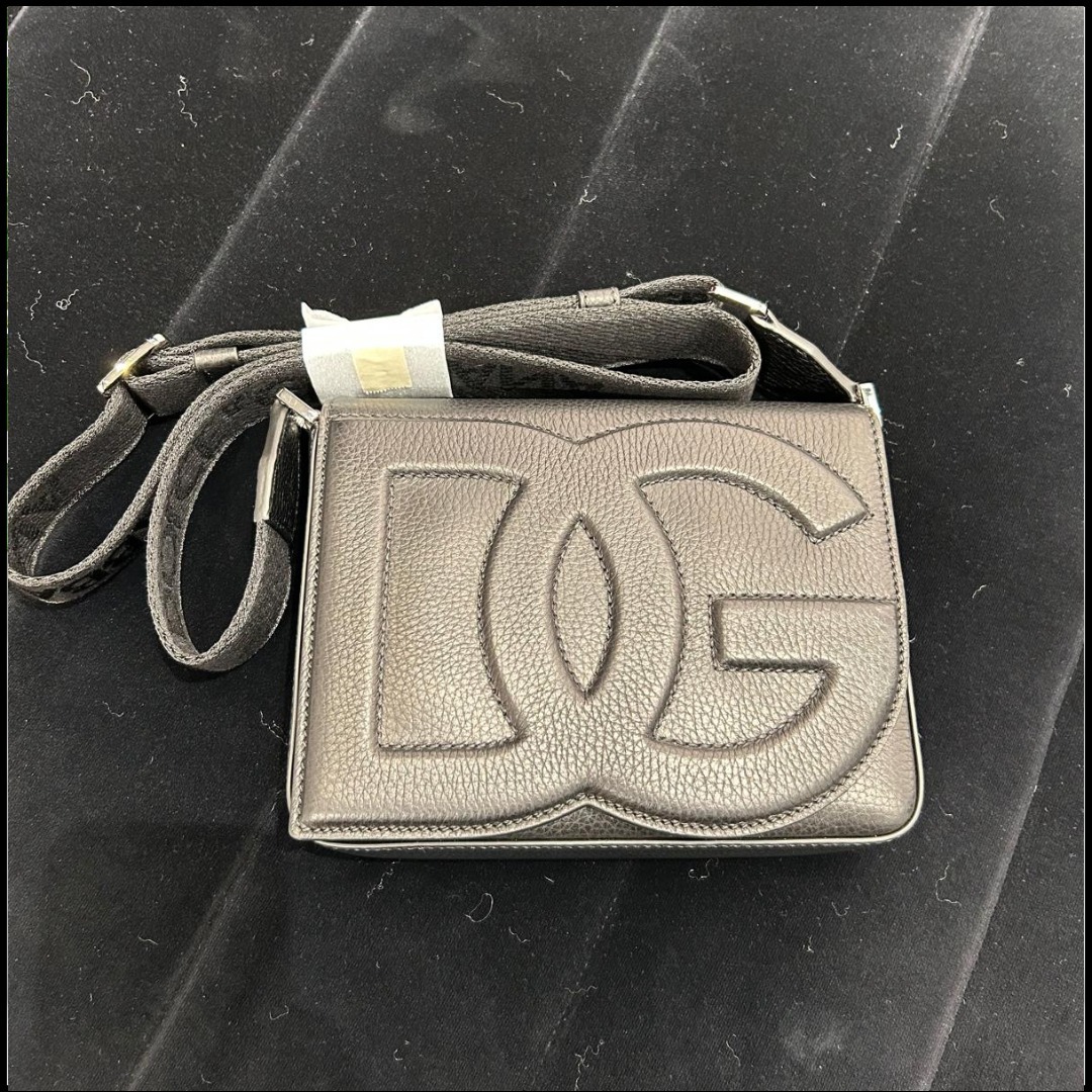 ◆大人気◆【Dolce&Gabbana】DGロゴ ショルダーバッグ