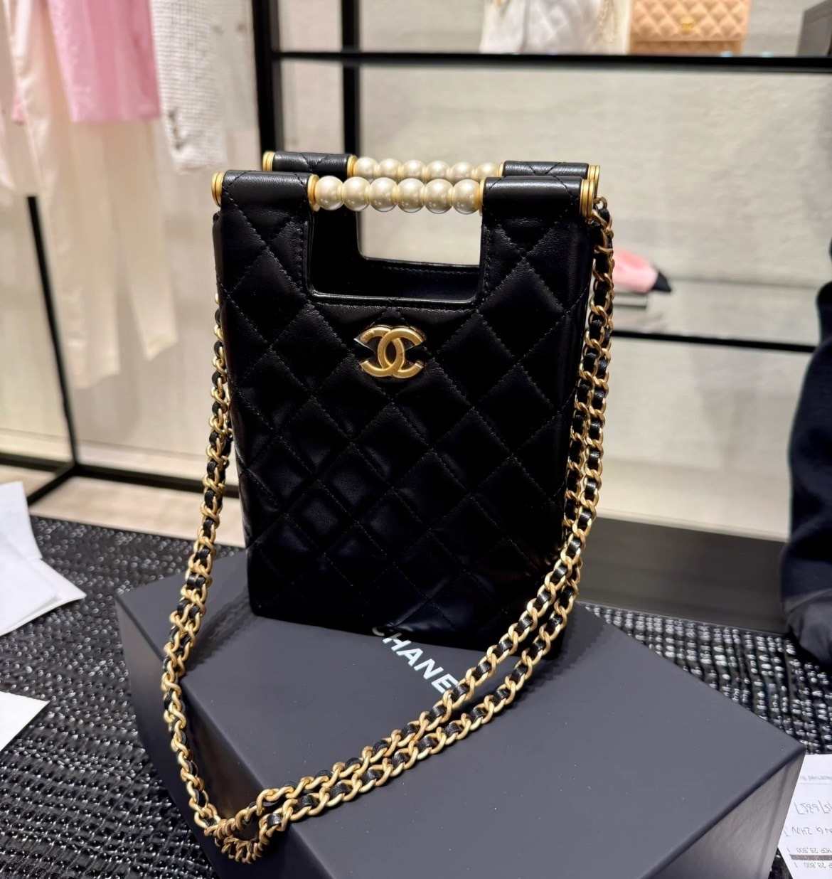 【おしゃれ♪】CHANEL 2025年新作 ハンドバッグ