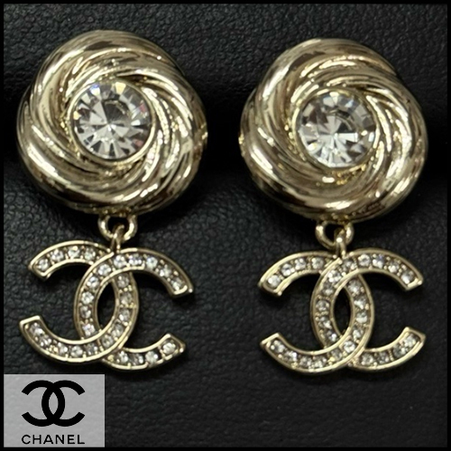★存在感抜群★【CHANEL】ペンダントピアス