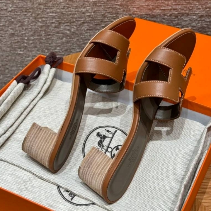 ☆ゆるエレガント 大人気！☆【Hermes】オアジスサンダル Oasis ☆ゆるエレガント 大人気！☆【Hermes】オアジスサンダル Oasis