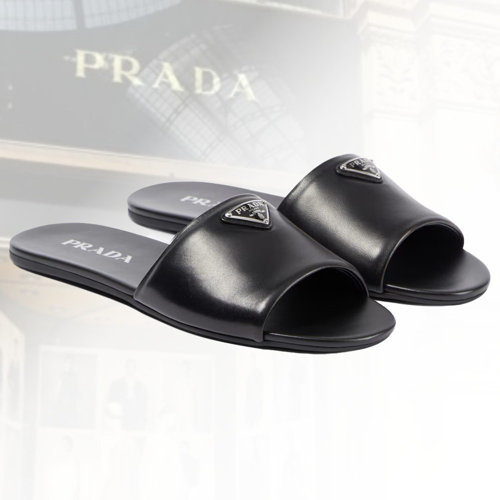 【長時間の歩行も】PRADA レザーサンダル ブラック