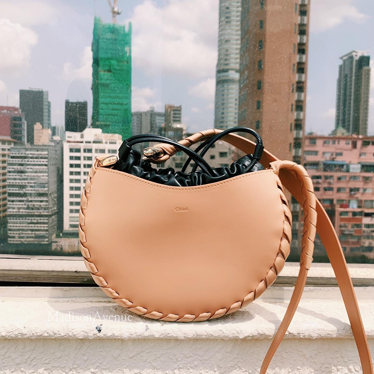 CHLOE “Mate”スモールホーボー