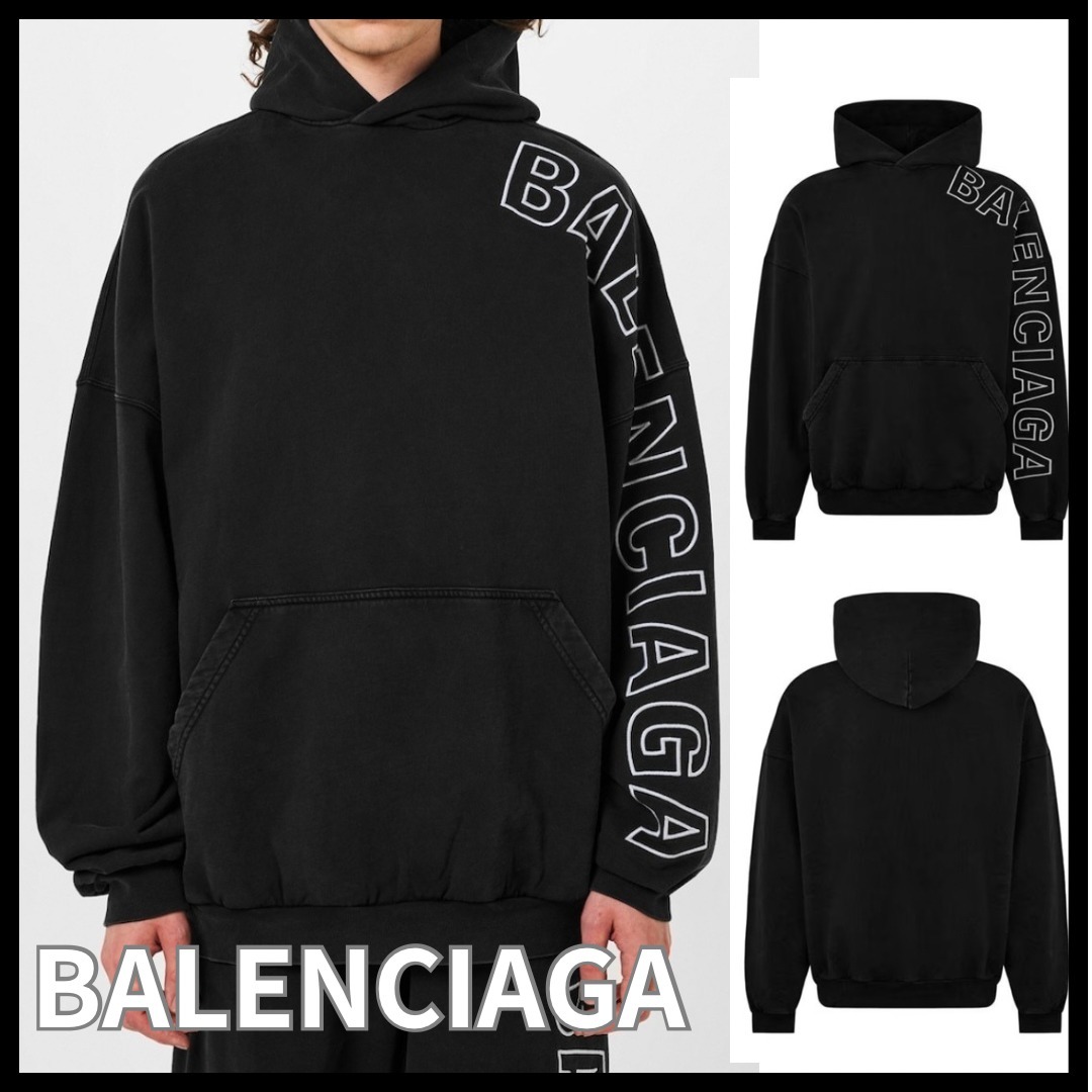 女性も【BALENCIAGA】ショルダー ロゴ スウェット フーディー 黒