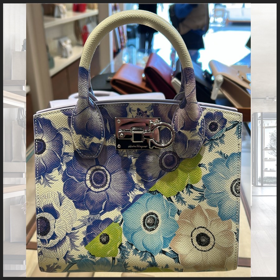 直営店☆Ferragamo☆Studio バッグ 花柄 お洒落 フェミニン