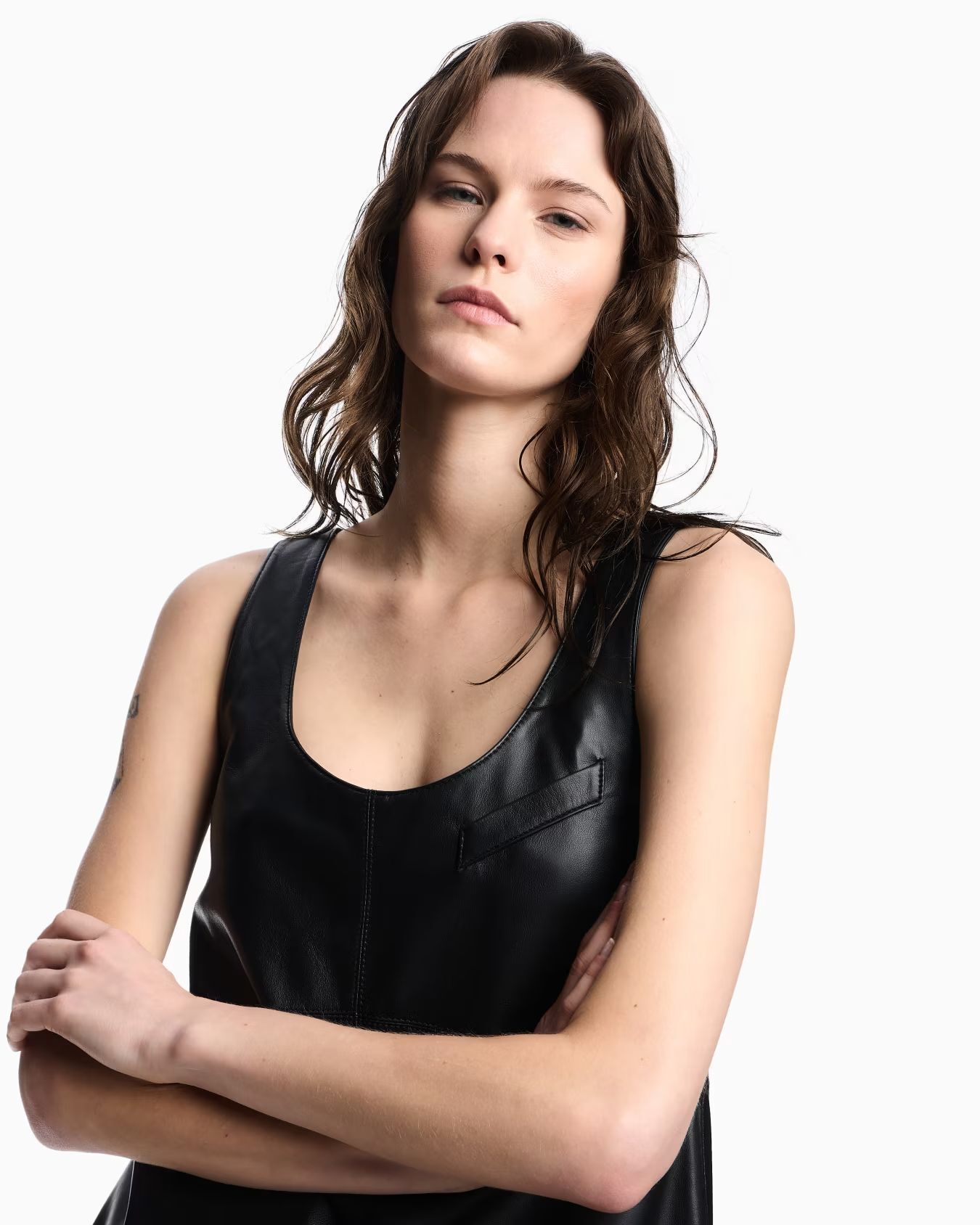 EMPORIO ARMANI▼アニリンナッパラムスキンラウンドネックドレス EMPORIO ARMANI▽アニリンナッパラムスキンラウンドネックドレス