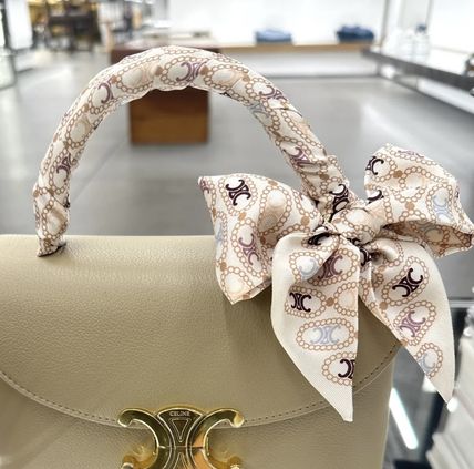CELINE ロゴ入りベージュストール
